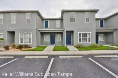 Main picture of 12966 Kings Crossing Dr