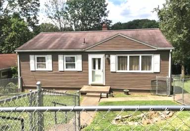 Main picture of 2754 Daniels Ave