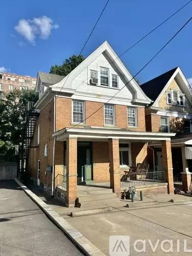 Main picture of 113 Merrimac St