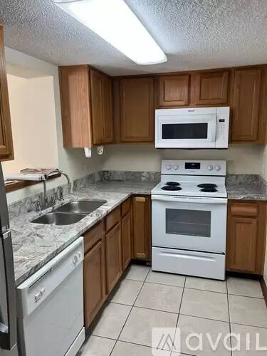 Main picture of 848 Stonegate Ct