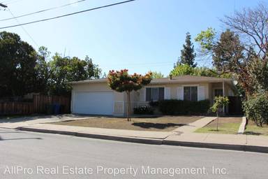 Main picture of 2445 Plumleigh Dr