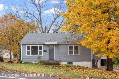Main picture of 9764 Lilac Dr