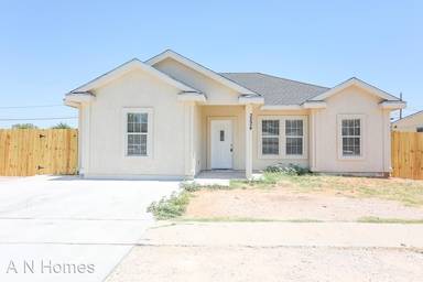 Main picture of 3221 Walnut Ave