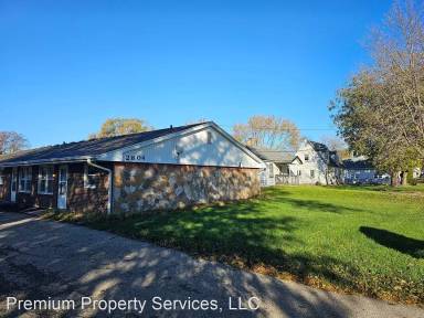 Main picture of 2804 Searles Ave
