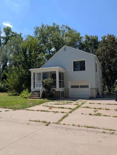 Main picture of 731 SW Wayne Ave