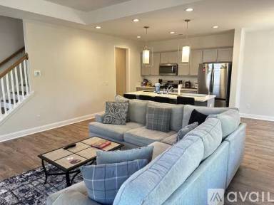 Main picture of 131 Hawthorne Landing Dr
