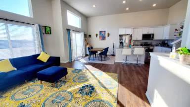 Main picture of 381 NE Mink Dr