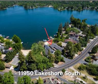 Main picture of 11950 Lakeshore S