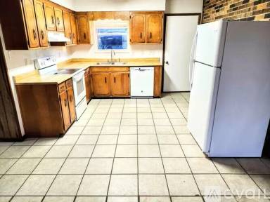 Main picture of 6724 Chipewa St