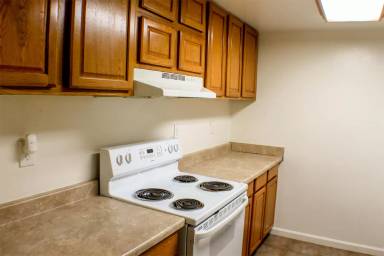 Main picture of 2400 Horizon Ln