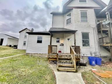 Main picture of 1726 Ridge Ave