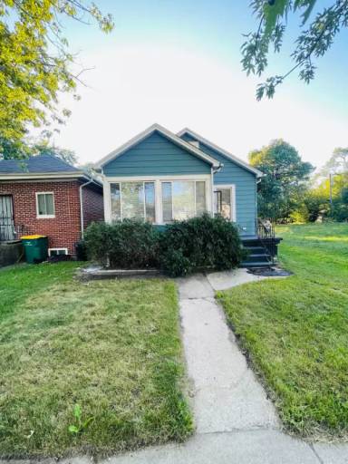 Main picture of 3992 Adams St