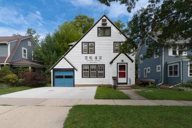 Main picture of 2642 Kendall Ave