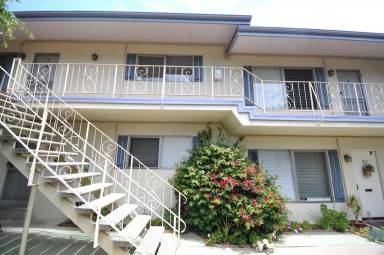 Main picture of 121 W Arrellaga St