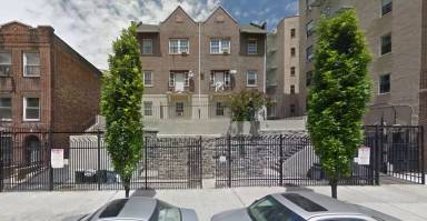 Main picture of 71 W 174th St