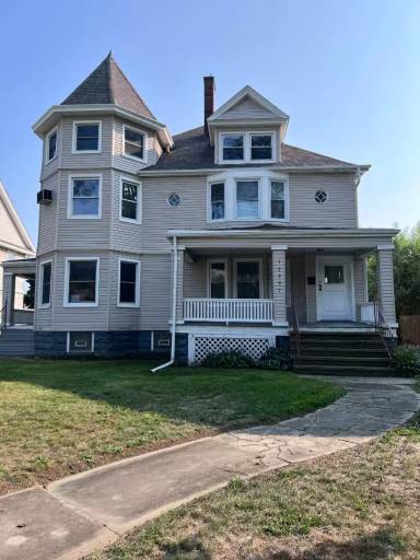 Main picture of 12991 Clifton Blvd
