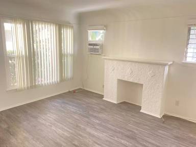 Main picture of 417 E Elmwood Ave