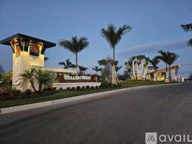 Main picture of 12180 Wellen Golf St
