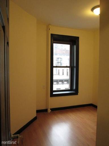 Main picture of 328 East 78th St