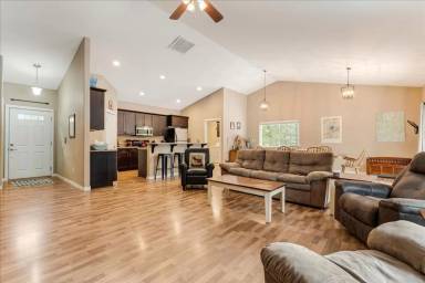 Main picture of 17329 Harlequin Dr