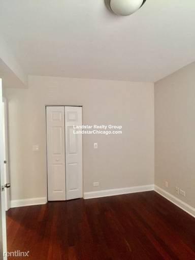 Main picture of 6922 N Greenview Ave