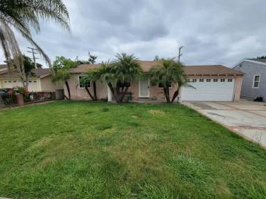 Main picture of 13709 Racine Ave