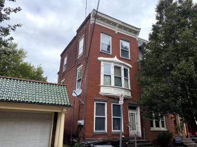 Main picture of 214 Briggs St