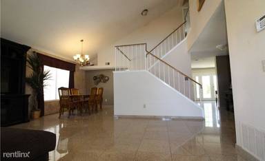 Main picture of 8746 Sandhill Dr