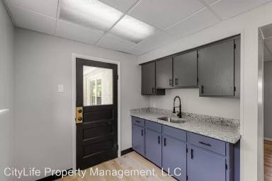 Main picture of 2316 State Ave