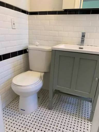 Main picture of 214 Jamaica Ave