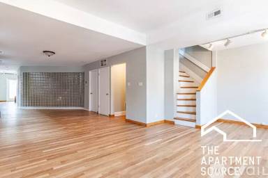 Main picture of 2314 N Greenview Ave