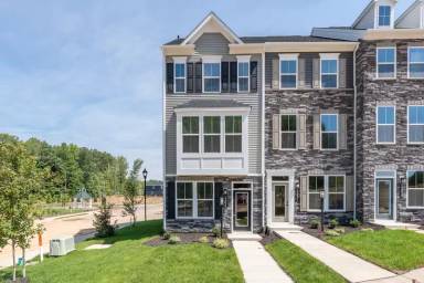 Main picture of 12833 Red Clover Way