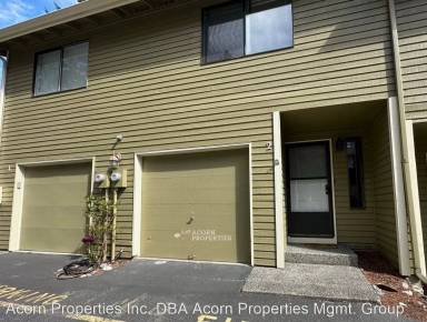 Main picture of 111 NW Columbia Dr