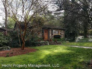 Main picture of 342 N Oak St