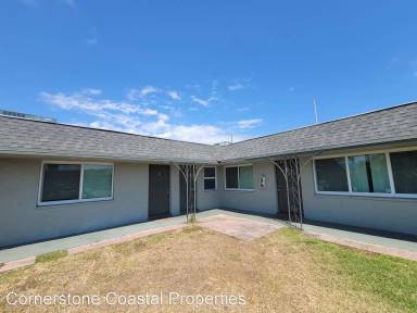 Main picture of 2927 SE 15th Pl