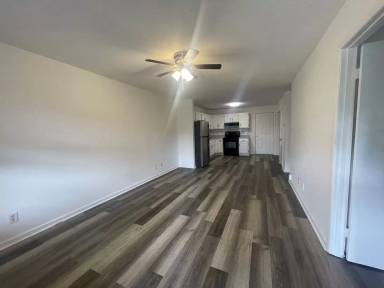 Main picture of 1201 North St SE