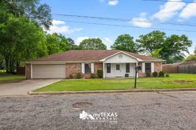 Main picture of 602 Redbud Ln
