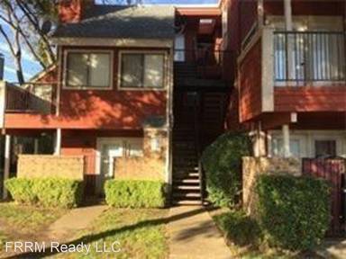 Main picture of 9839 Walnut St