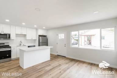 Main picture of 219 Holly St