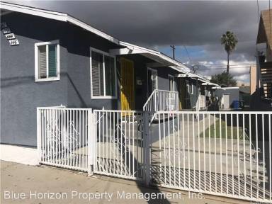 Main picture of 432 W 10th St