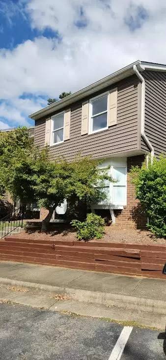 Main picture of 377 E Montcastle Dr