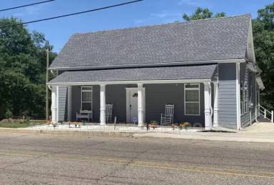 Main picture of 217 Orion St