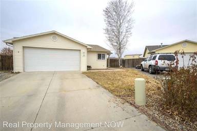 Main picture of 124 N Park Ct
