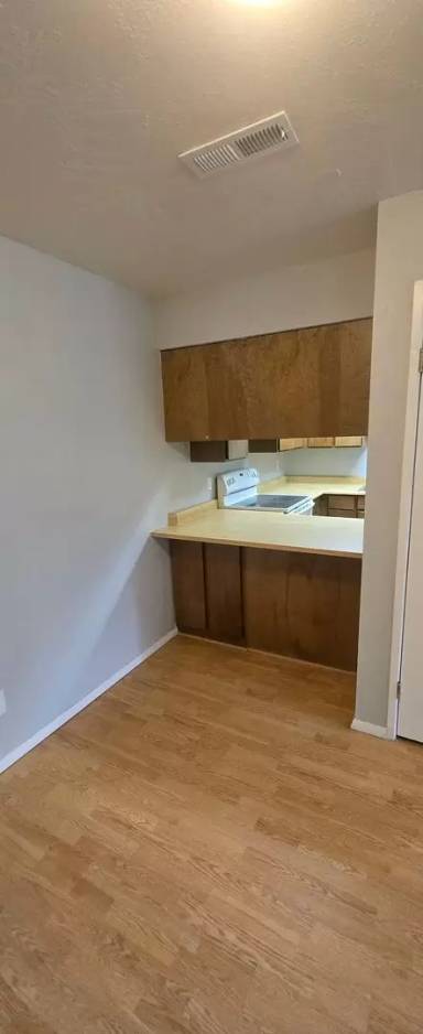 Main picture of 111 E 600 S