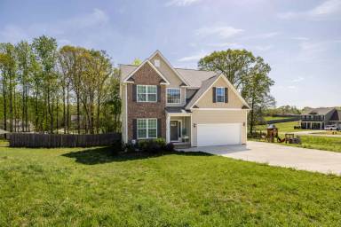 Main picture of 8822 Crape Myrtle Dr