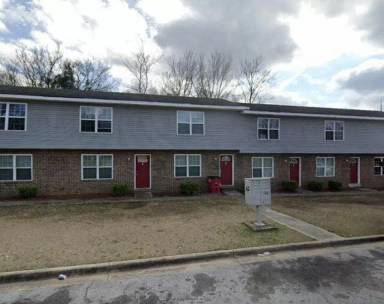 Main picture of 192 Straight St