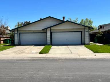 Main picture of 2414 Fleury Way