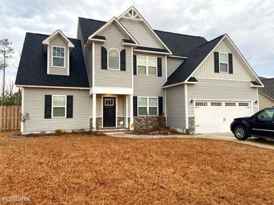 Main picture of 403 McCall Dr