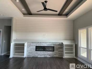 Main picture of 10005 S 105th St