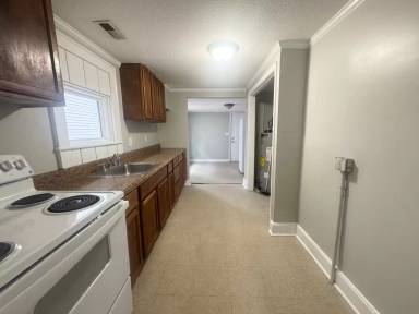 Main picture of 307 W Cypress St